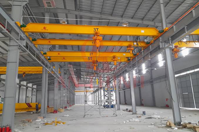 Hướng dẫn lắp đặt cầu trục trong nhà xưởng